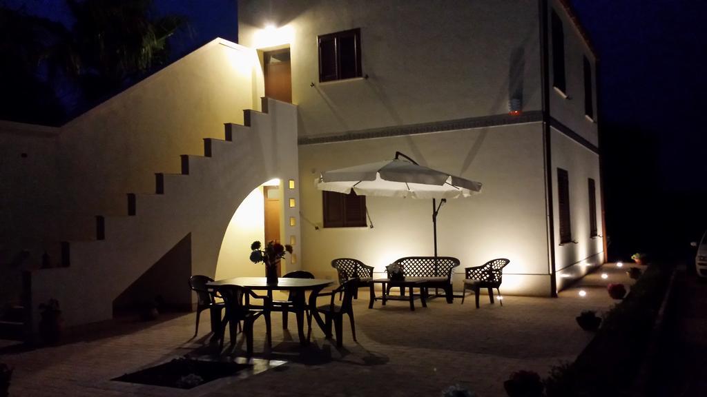 Maison d'hôtes Agrisicilia  à Marinella di Selinunte Extérieur photo