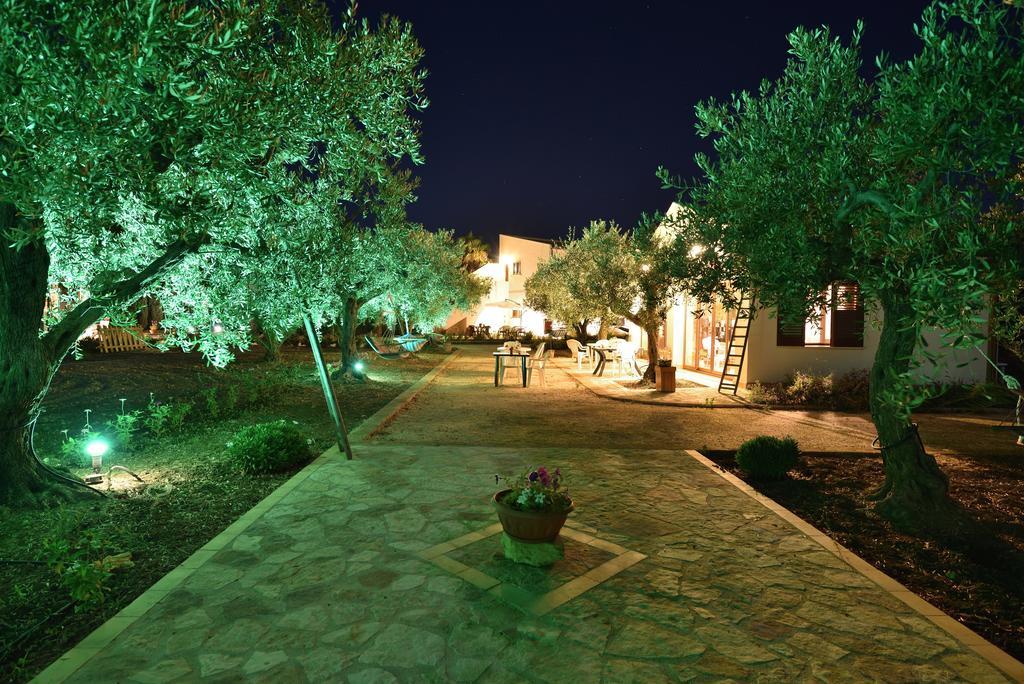 Maison d'hôtes Agrisicilia  à Marinella di Selinunte Extérieur photo