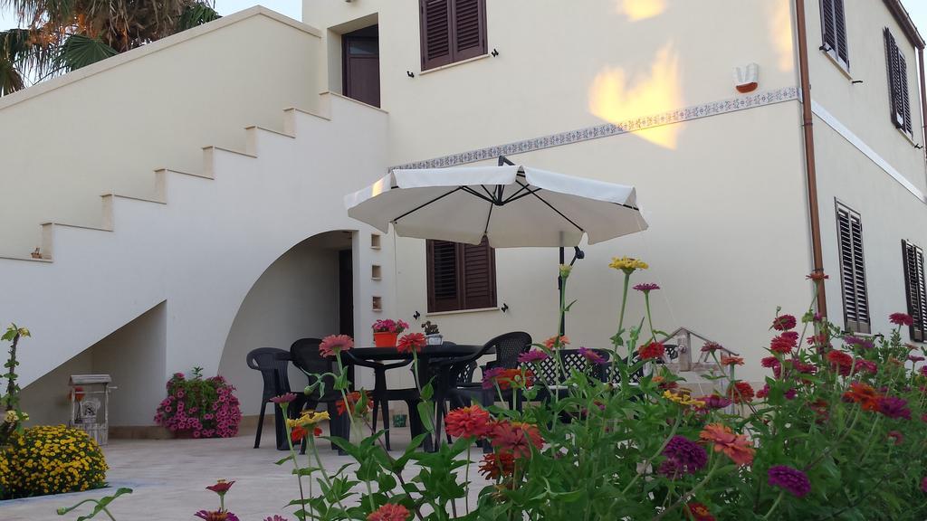 Maison d'hôtes Agrisicilia  à Marinella di Selinunte Extérieur photo